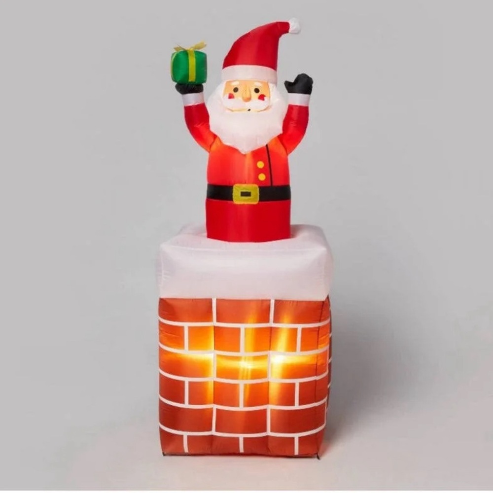 Wondershop at Target LED lit inflatable Santa in chimney. 6ft nwt